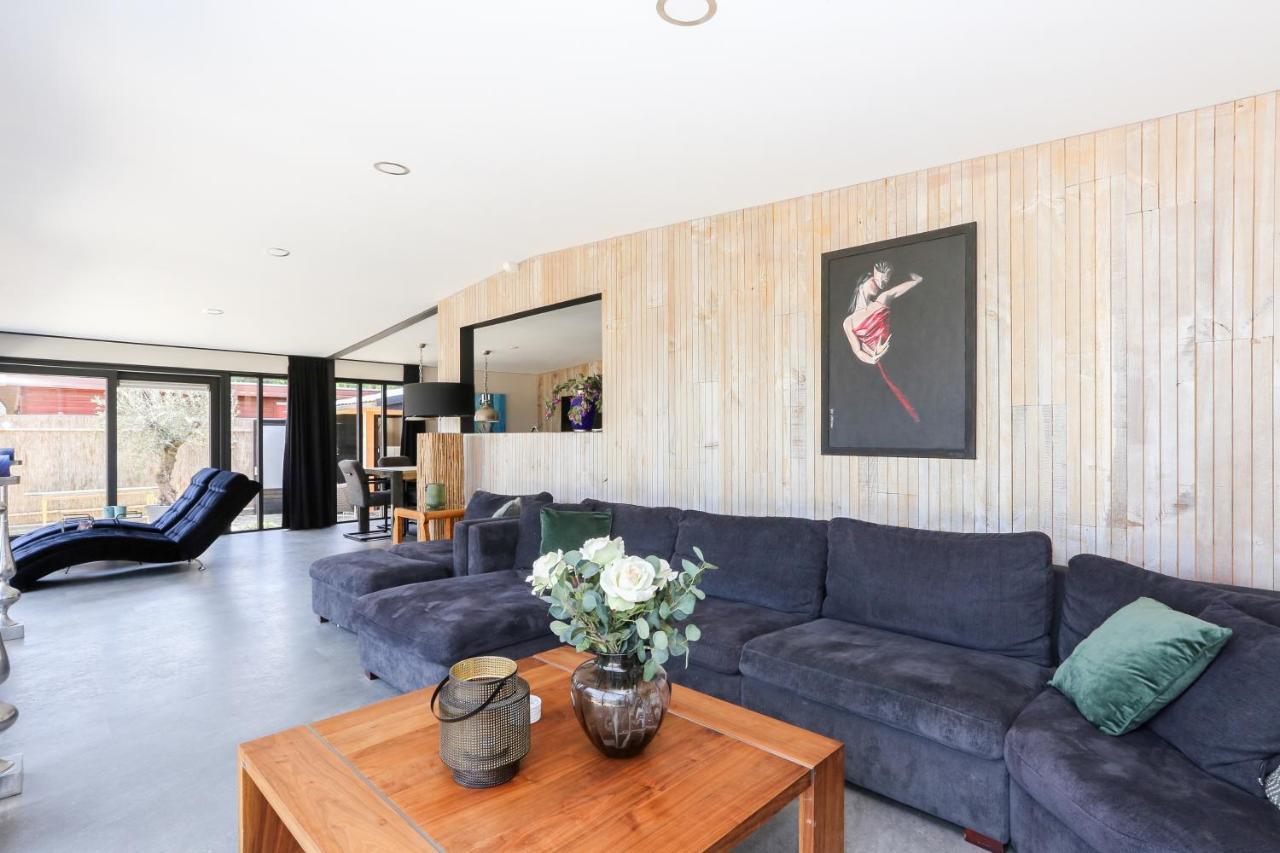 House Chalet *